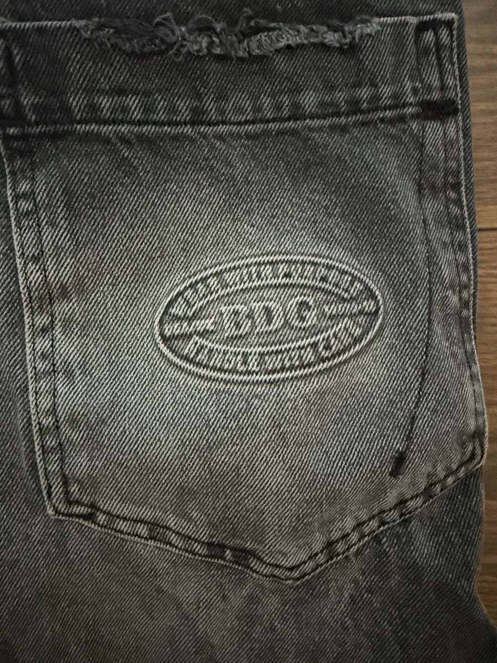 BDG Black Raw Hem Jaya Baggy Jeans Size 27in - Picture 9 of 9